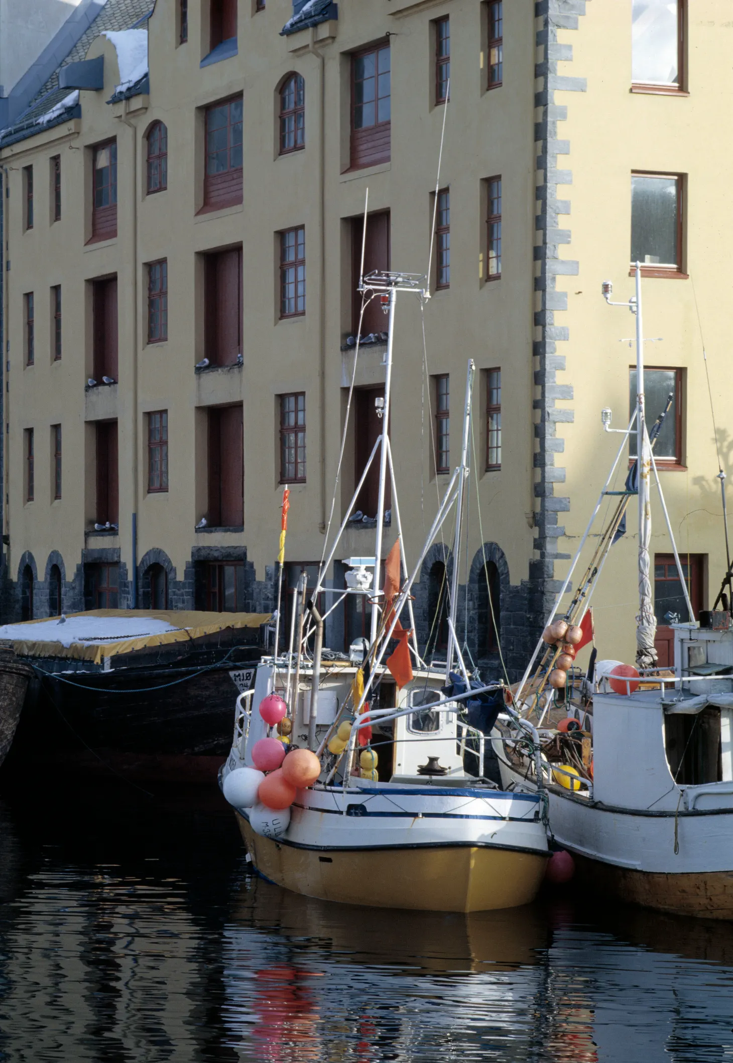 A-series bouys and fenders - Image 3